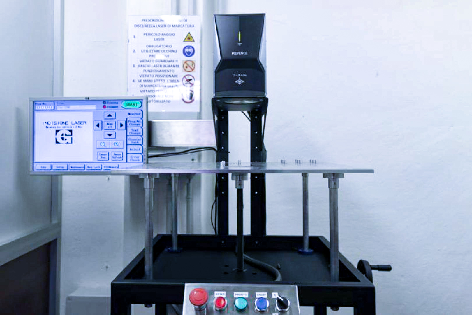 Marcatore_Laser_KEYENCE_1